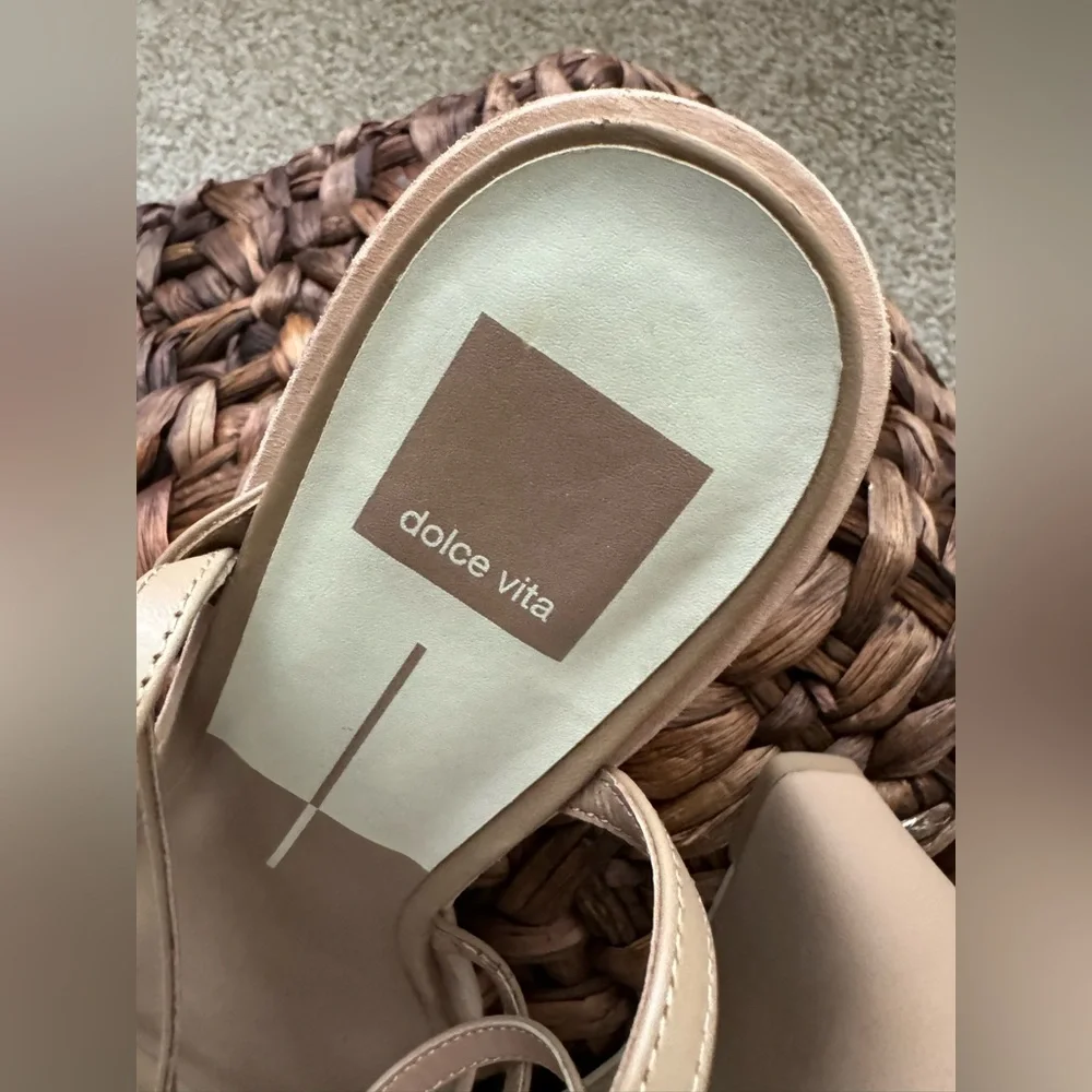 Dolce Vita Gemini Ankle Strap Wedge Sandal In Cafe Leather Size 9 NWOB